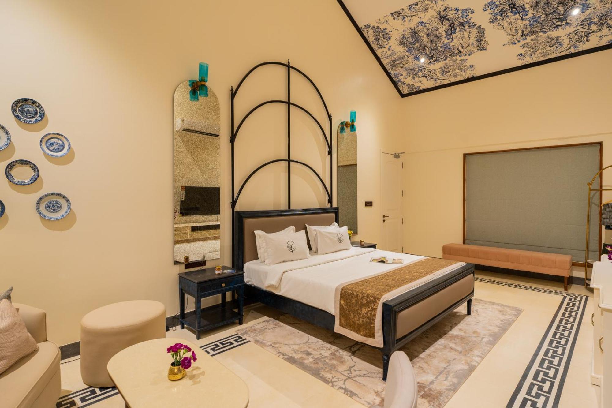 Elivaas 4 Bhk Villa With Pvt Pool & Jacuzzi-Yashgeet Siolim Exterior photo