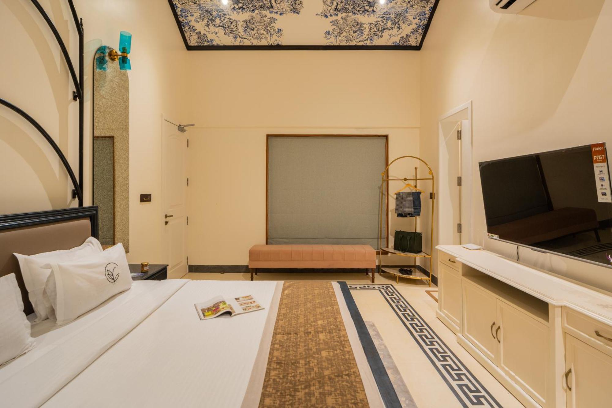 Elivaas 4 Bhk Villa With Pvt Pool & Jacuzzi-Yashgeet Siolim Exterior photo