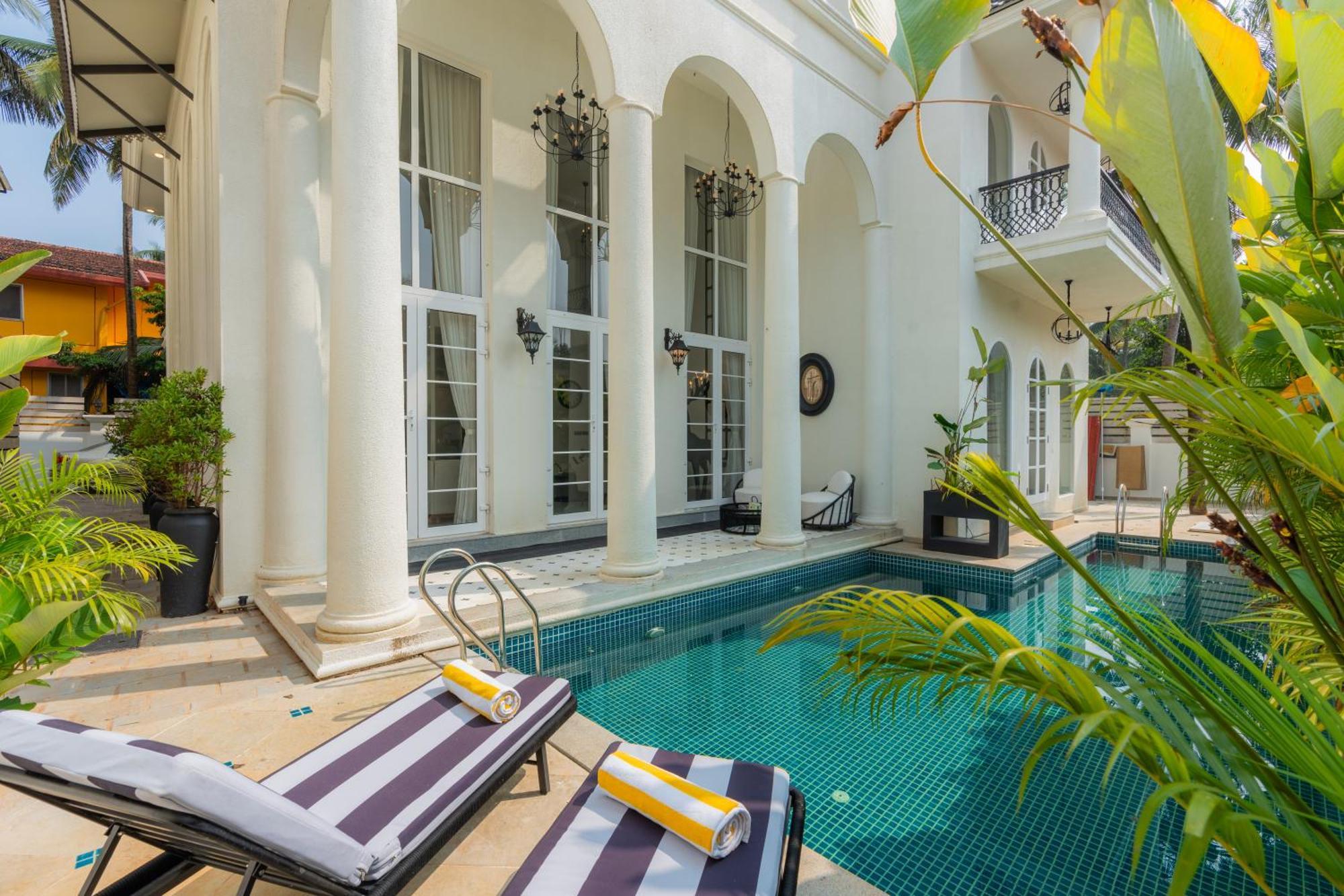 Elivaas 4 Bhk Villa With Pvt Pool & Jacuzzi-Yashgeet Siolim Exterior photo