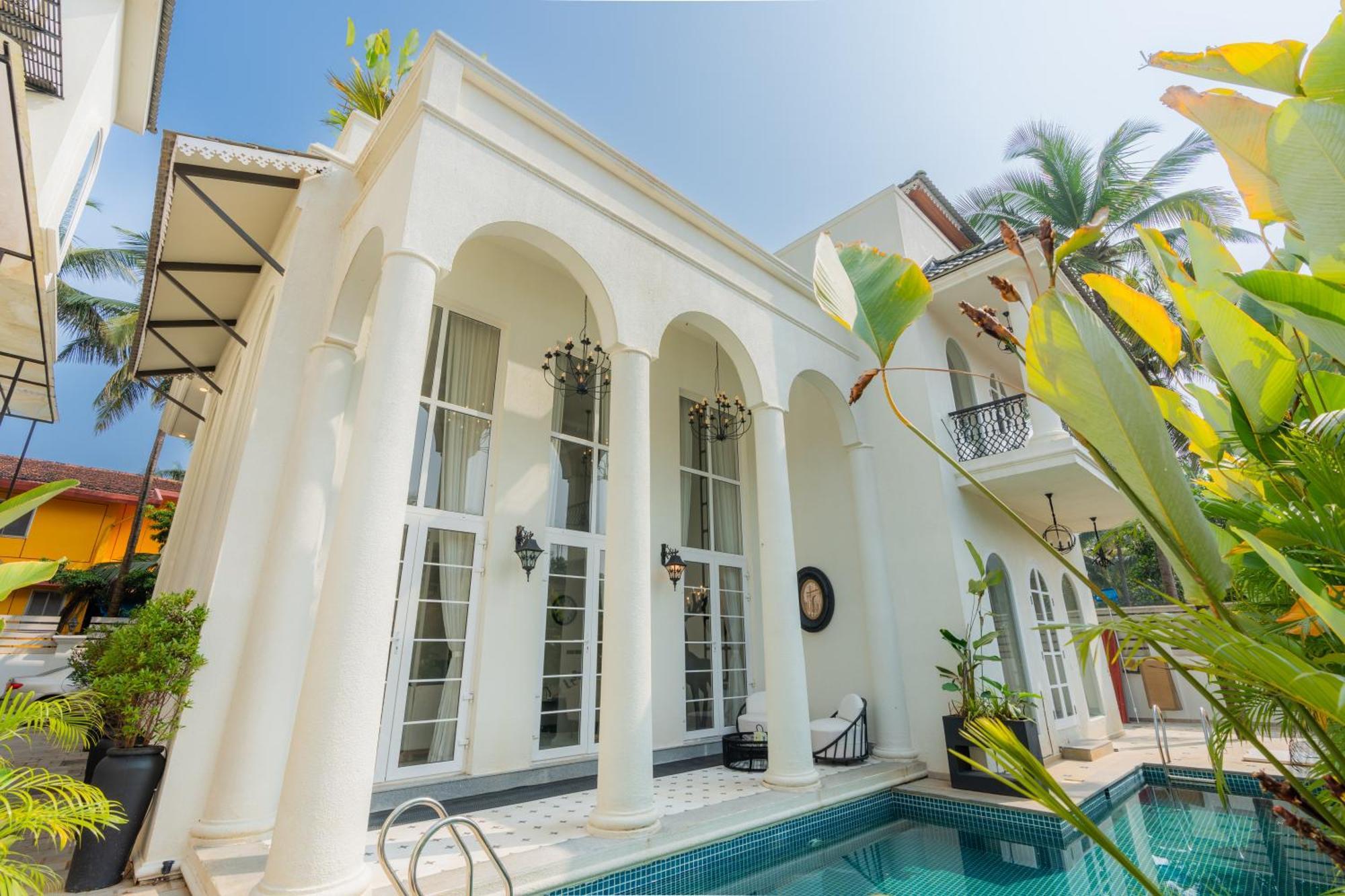 Elivaas 4 Bhk Villa With Pvt Pool & Jacuzzi-Yashgeet Siolim Exterior photo
