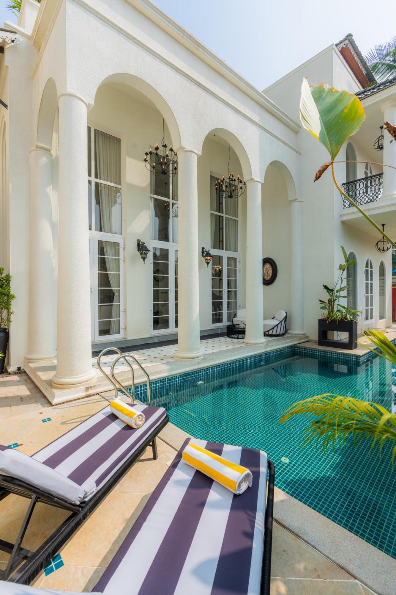 Elivaas 4 Bhk Villa With Pvt Pool & Jacuzzi-Yashgeet Siolim Exterior photo
